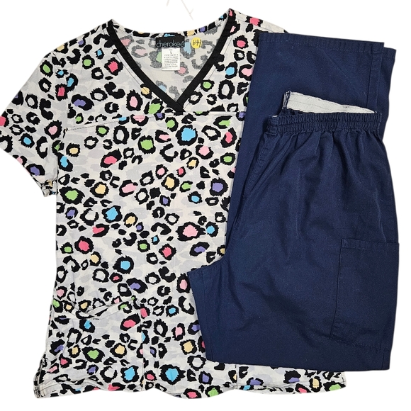 Scrub Set - Picture 1 of 2